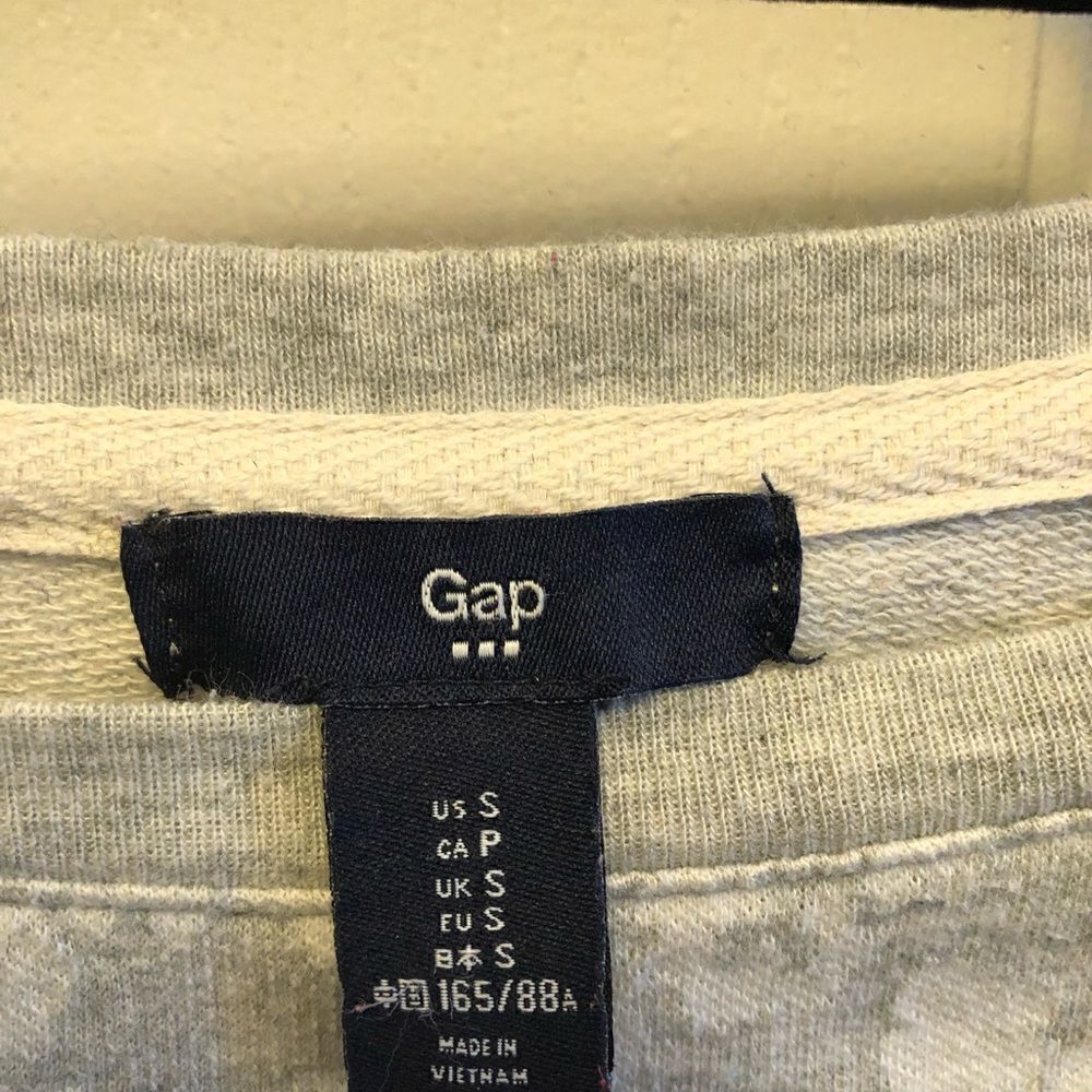 Gap top - Picture 2 of 3